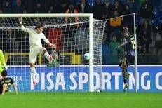 L'azione di Idrissa Toure' del Pisa  (Fotogramma/Ipa)