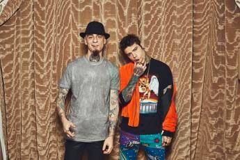 È Fedez e J-Ax mania su TimMusic, 7 brani dell'album in top 20 È Fedez e J-Ax mania su TimMusic, 7 brani dell'album in top 20