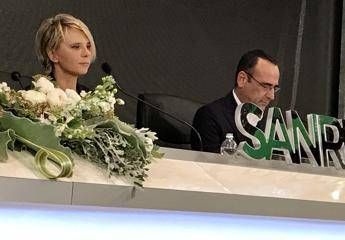 Sanremo, Carlo Conti: Maria grazie di aver detto sì alla mia 'proposta indecente' Sanremo, Carlo Conti: Maria grazie di aver detto sì alla mia 'proposta indecente'