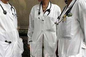 Farmaci, stop precauzionale ad anticancro seno dopo decessi Farmaci, stop precauzionale ad anticancro seno dopo decessi