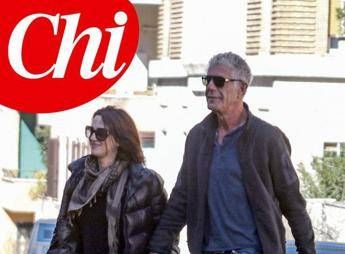 Nuovo amore per Asia Argento, è lo chef star Anthony Bourdain Nuovo amore per Asia Argento, è lo chef star Anthony Bourdain