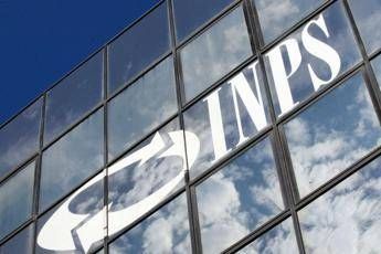 INPS, calano assunzioni e contratti a tempo indeterminato