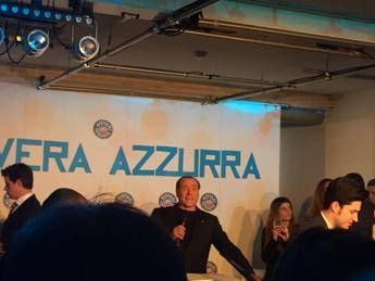 Berlusconi rilancia il centrodestra unito e presenta il programma Berlusconi rilancia il centrodestra unito e presenta il programma