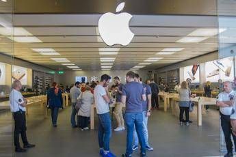 Apple, arriva l'iPhone X Apple, arriva l'iPhone X