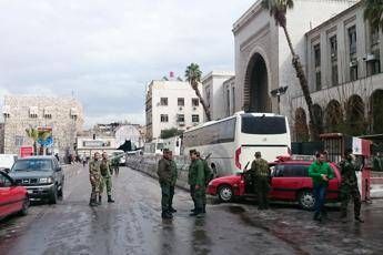 Damasco, kamikaze al Palazzo di Giustizia: almeno 30 morti Damasco, kamikaze al Palazzo di Giustizia: almeno 30 morti