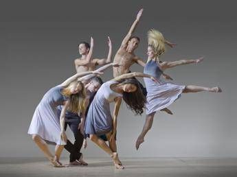 Al Teatro Brancaccio in scena la 'Parsons Dance' Al Teatro Brancaccio in scena la 'Parsons Dance'