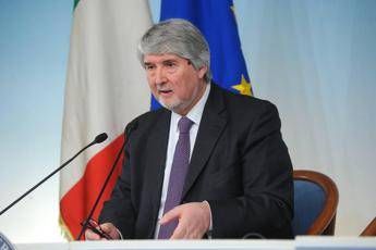 Pensioni, Poletti: Assegni di garanzia per i giovani Pensioni, Poletti: Assegni di garanzia per i giovani