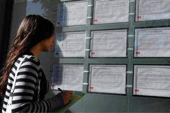 Manovra, contributi dimezzati per tre anni agli under 30 Manovra, contributi dimezzati per tre anni agli under 30