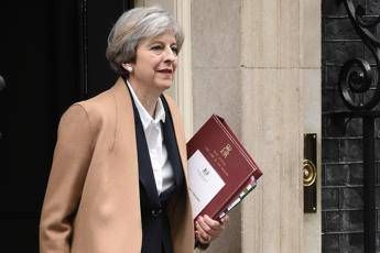 Lettera a Ue, inizia Brexit. May: Non si torna indietro Lettera a Ue, inizia Brexit. May: Non si torna indietro