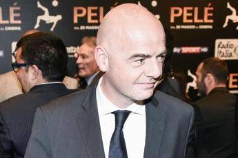 Fifa, ecco i Mondiali a 48 squadre: 16 posti per Europa e playoff Fifa, ecco i Mondiali a 48 squadre: 16 posti per Europa e playoff