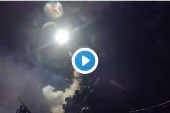 Raid Usa, ecco il lancio dei missili Raid Usa, ecco il lancio dei missili