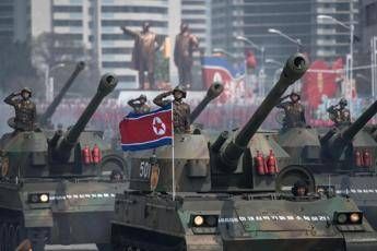 Pyongyang mostra i muscoli: Pronti a una guerra nucleare Pyongyang mostra i muscoli: Pronti a una guerra nucleare
