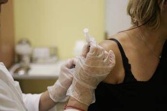 L''invito' della Regione Lazio agli operatori sanitari: vaccinatevi contro il morbillo L''invito' della Regione Lazio agli operatori sanitari: vaccinatevi contro il morbillo