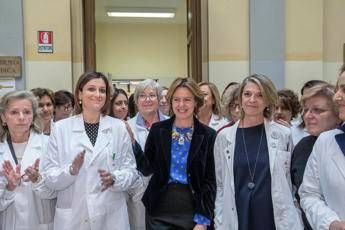 Il ministro Lorenzin in visita al reparto di fibrosi cistica del Policlinico 'Umberto I' di Roma Il ministro Lorenzin in visita al reparto di fibrosi cistica del Policlinico 'Umberto I' di Roma