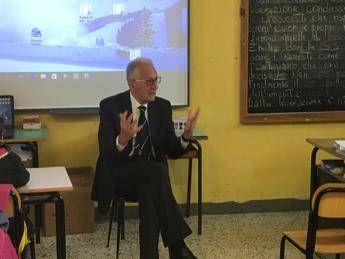 Banche: a Ghisolfi il 'Premio Comitato Difesa dei Consumatori' Banche: a Ghisolfi il 'Premio Comitato Difesa dei Consumatori'
