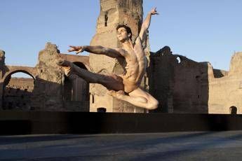 Mauro Bigonzetti firma alla Scala l'omaggio a 'Handel' per la coppia Bolle- Zakharova Mauro Bigonzetti firma alla Scala l'omaggio a 'Handel' per la coppia Bolle- Zakharova