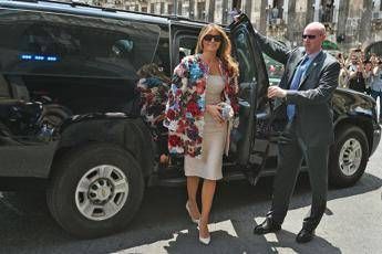 G7, Melania sfoggia giacca da 50mila dollari G7, Melania sfoggia giacca da 50mila dollari