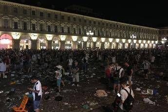 Risultati immagini per piazza san carlo torino champions