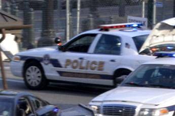 Avvocato si dà fuoco per protesta a New York Avvocato si dà fuoco per protesta a New York