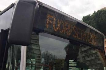 Roma, bus senza aria condizionata: 2 autisti svenuti Roma, bus senza aria condizionata: 2 autisti svenuti
