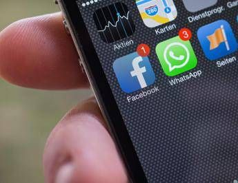 Invisibili su WhatsApp Invisibili su WhatsApp
