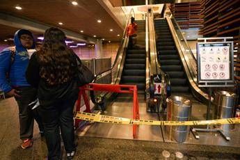 Bogotà, bomba al centro commerciale: 3 vittime