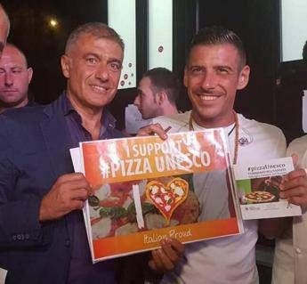 Made in Italy, Francesco Gabbani firma petizione #pizzaUnesco Made in Italy, Francesco Gabbani firma petizione #pizzaUnesco