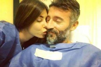 Max Biaggi, la prima foto dopo l'incidente Max Biaggi, la prima foto dopo l'incidente