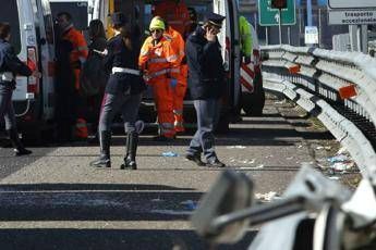 Strade di sangue: ogni giorno in Italia un incidente mortale Strade di sangue: ogni giorno in Italia un incidente mortale