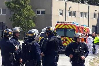Avignone: spari davanti alla moschea, 8 feriti Avignone: spari davanti alla moschea, 8 feriti
