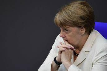 Migranti, Merkel: Non accetterò tetto limite Migranti, Merkel: Non accetterò tetto limite