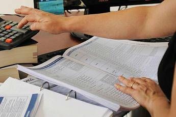 Italiani tartassati, ecco il conto da pagare Italiani tartassati, ecco il conto da pagare