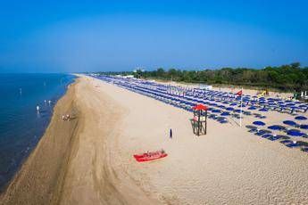 Bibione, dal 2018 la spiaggia sarà tutta 'smoke free' Bibione, dal 2018 la spiaggia sarà tutta 'smoke free'