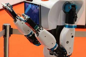 Intelligenza artificiale? Potere enorme in poche mani Intelligenza artificiale? Potere enorme in poche mani