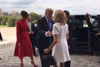 Trump a Brigitte Macron: Sei in gran forma Trump a Brigitte Macron: Sei in gran forma
