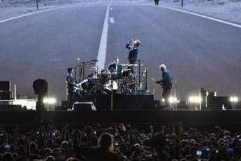 Con gli U2 l'Olimpico si tuffa negli annali del rock Con gli U2 l'Olimpico si tuffa negli annali del rock