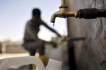 Roma senz'acqua, scatta il razionamento Roma senz'acqua, scatta il razionamento