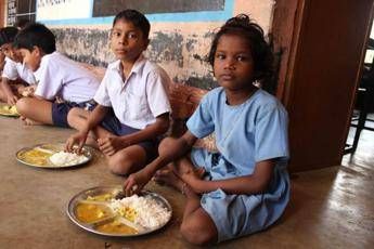 Un cous cous per i bambini, la 'ricetta' dell'integrazione firmata La Mantia Un cous cous per i bambini, la 'ricetta' dell'integrazione firmata La Mantia