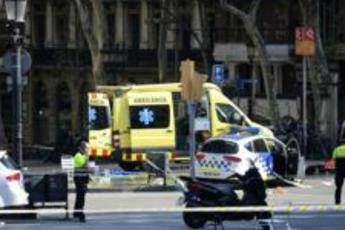 E' in ospedale Julian, bimbo disperso sulla Rambla E' in ospedale Julian, bimbo disperso sulla Rambla
