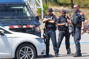 Volevano colpire con 120 bombole di gas Volevano colpire con 120 bombole di gas
