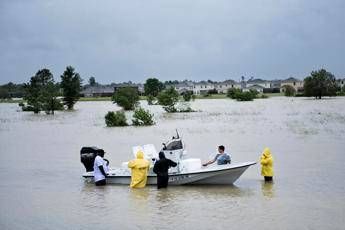 Uragano Harvey non dà tregua, almeno 12 morti in Texas Uragano Harvey non dà tregua, almeno 12 morti in Texas