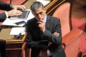 Aggredito sen.M5S Airola, furto telefono Aggredito sen.M5S Airola, furto telefono