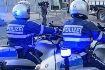 Francoforte, 6 persone attaccate con gas irritante Francoforte, 6 persone attaccate con gas irritante