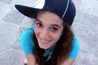 Noemi, commento choc del papà del fidanzato: Un cancro Noemi, commento choc del papà del fidanzato: Un cancro