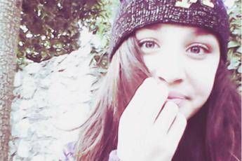 ...e tu stai su Facebook, Lucarelli contro la madre di Nicolina ...e tu stai su Facebook, Lucarelli contro la madre di Nicolina