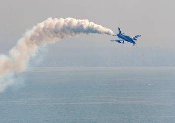 Terracina, caccia militare precipita in mare Terracina, caccia militare precipita in mare