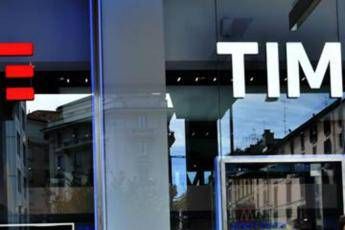 Tim, Calenda: Fase nuova'' Tim, Calenda: Fase nuova''