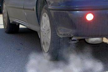 Smog, livello rosso a Torino: scatta il blocco Smog, livello rosso a Torino: scatta il blocco