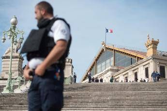 Marsiglia, accoltella a morte due donne: 'Urlava Allah Akbar' Marsiglia, accoltella a morte due donne: 'Urlava Allah Akbar'