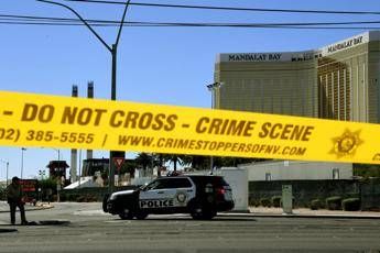 Suite e 10 valigie di armi: il folle piano del killer di Las Vegas Suite e 10 valigie di armi: il folle piano del killer di Las Vegas